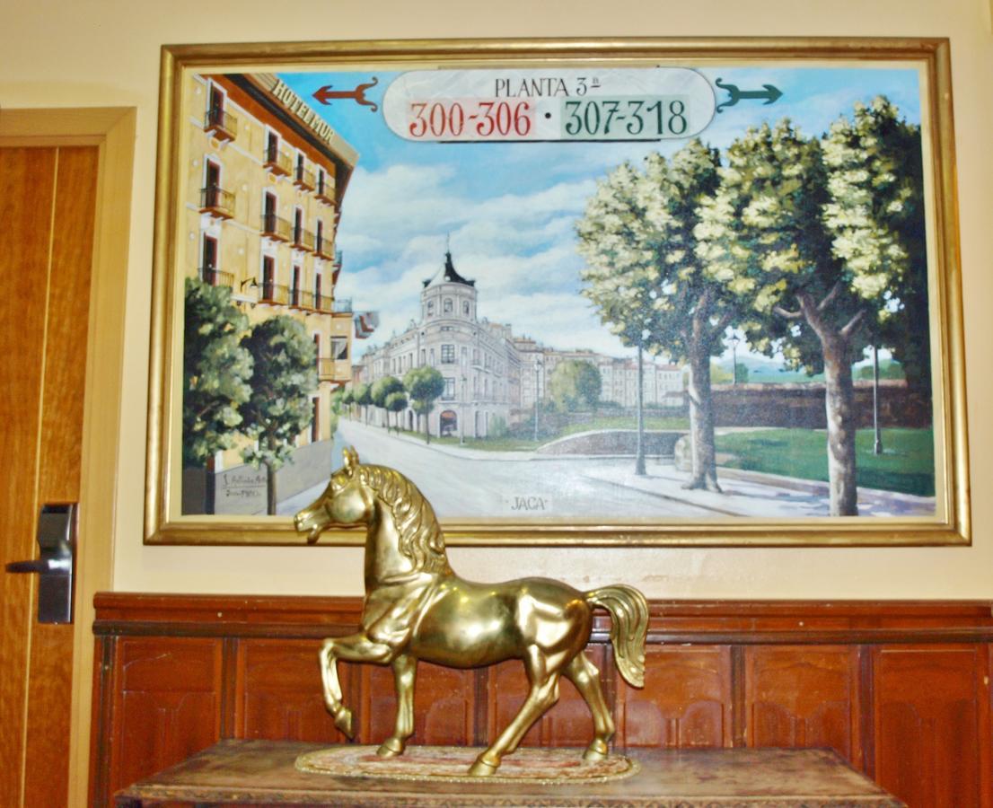 Hotel Mur Jaca Exterior foto