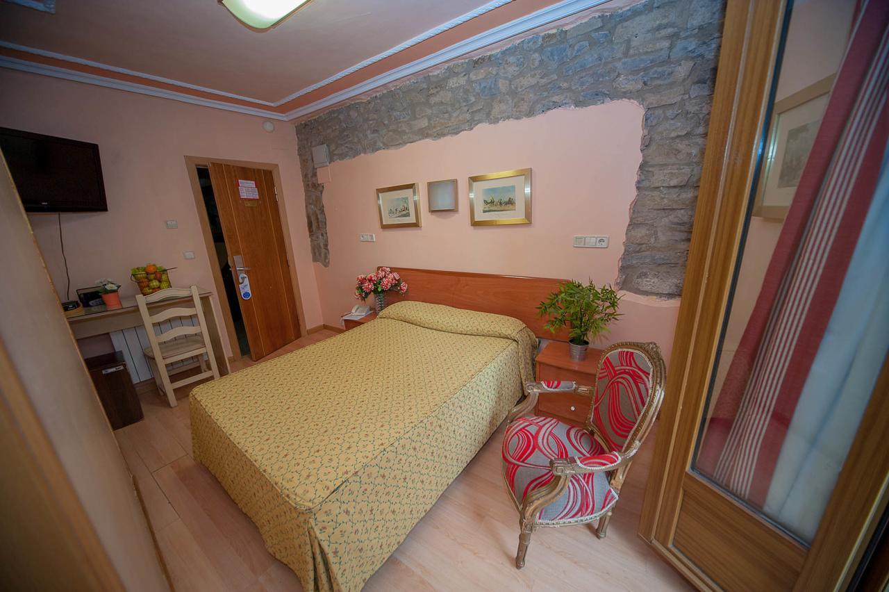 Hotel Mur Jaca Exterior foto